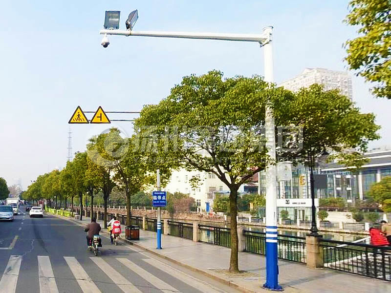 DJG-018，電子警察桿，治安監(jiān)控桿