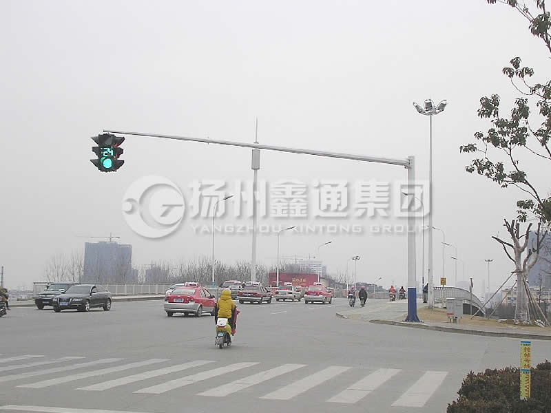 XHDG-054，釣魚桿式信號燈桿